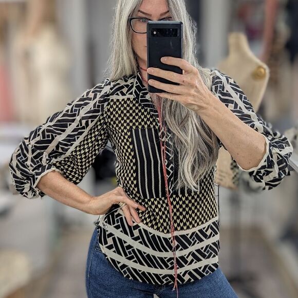 Diane Von Furstenberg Blouse - Picture 8 of 9